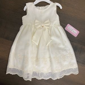 KATIE M INFANT DRESS / Size 24 MTH / Color: IVORY